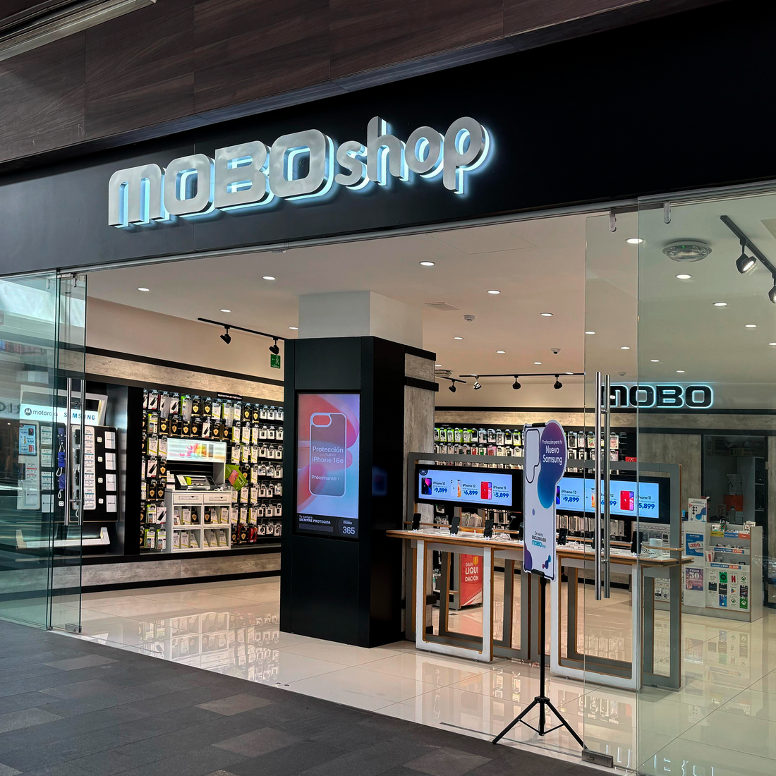 Mobo Sign MOBO SHOP – Town Square Metepec