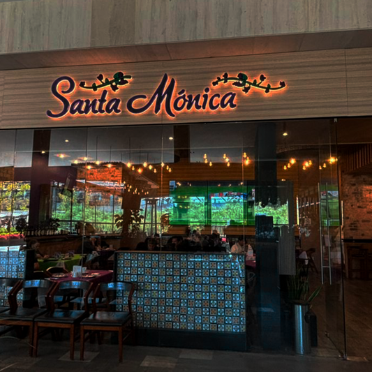 SANTA MONICA